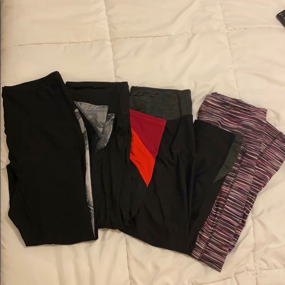 Bundle of four cropped leggings.